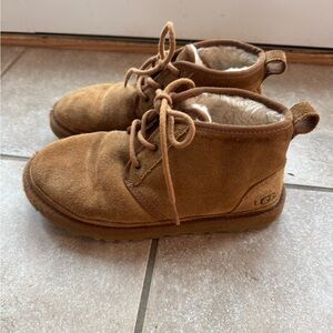 UGG Kids Chestnut Suede Lace-Up Ankle Boots